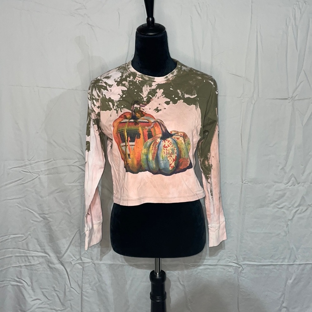 Pumpkin Long Sleeve Cropped Shirt